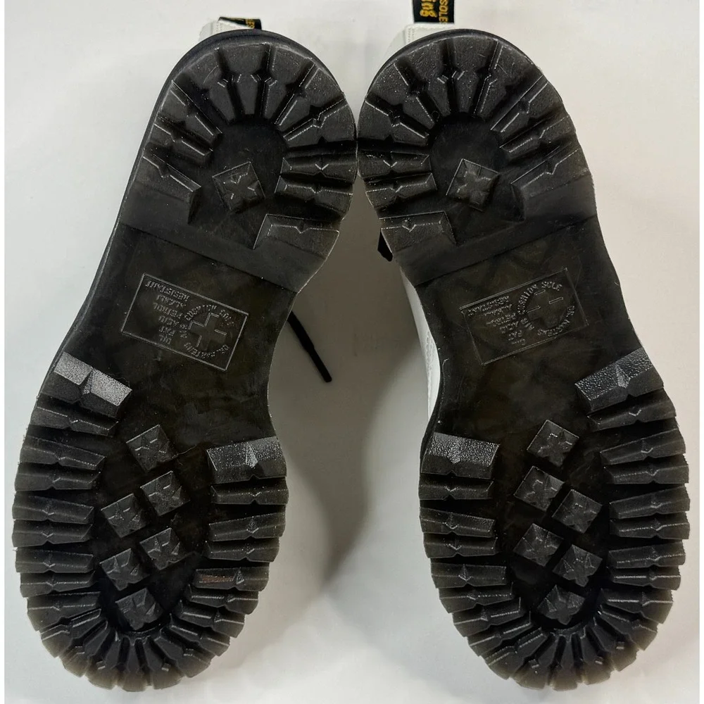 Dr. Martens Jadon Air Wair White & Black Lace Up Boots Size‎ 8 Men - 9 Women
